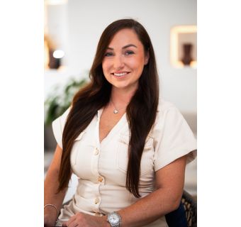 Holli Chamberlain 